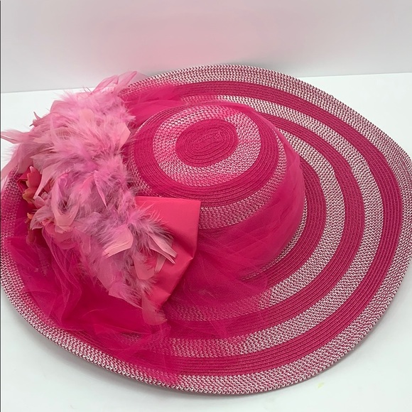Queen fuchsia feathered derby hats main image 6